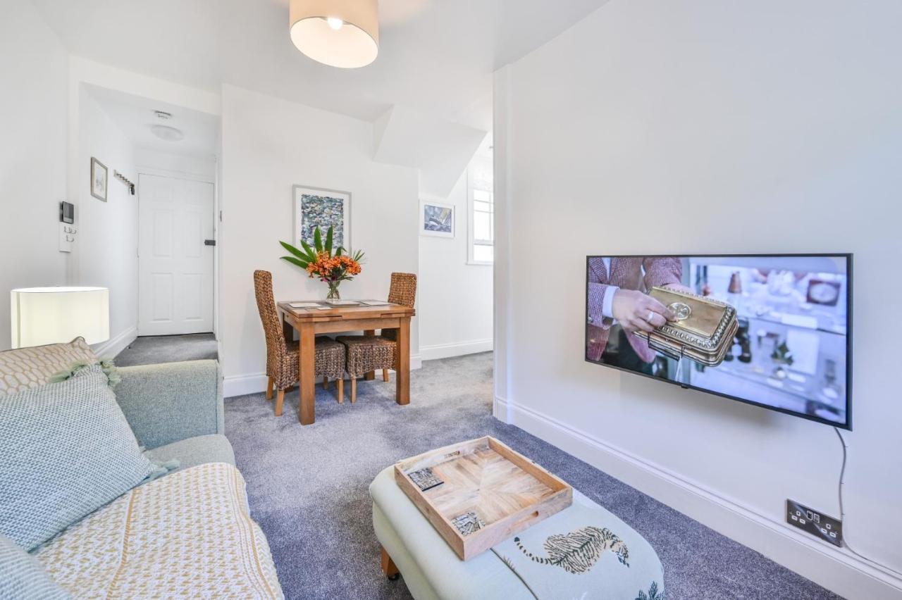 Tramontane Apartment At Hesketh Crescent Torquay Exteriér fotografie
